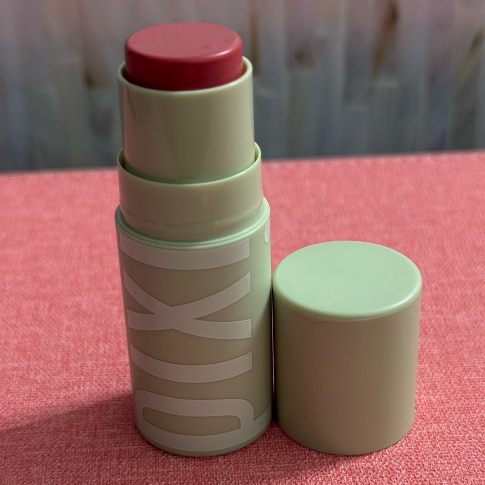 Pixi by Petra + Hydra LipTreat in Shade Rosette (New No Box)